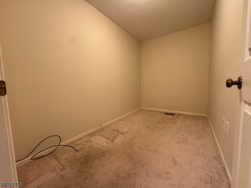 Heritage Lakes at the Quarr - Residential Lease