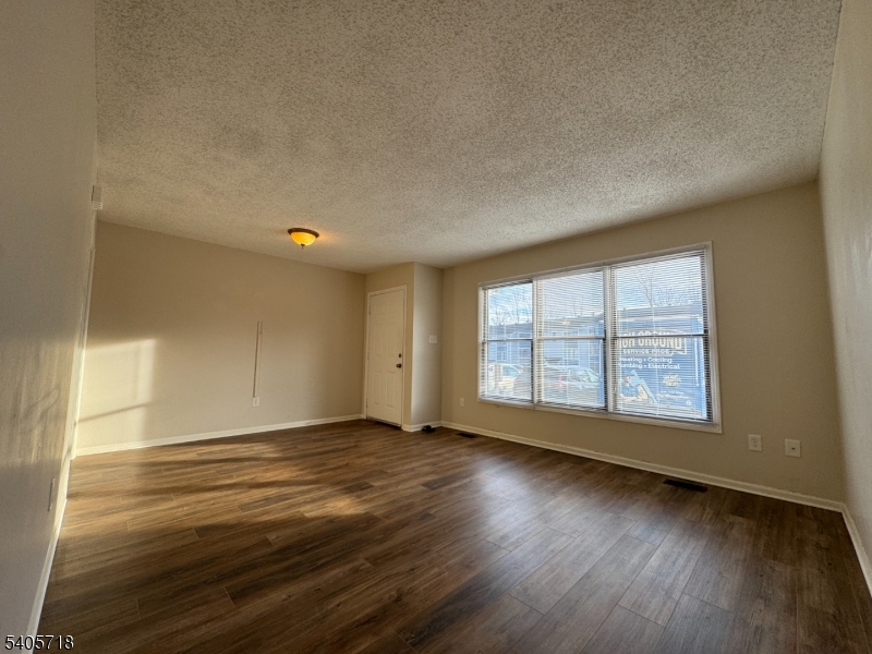 Heritage Lakes at the Quarr - Residential Lease