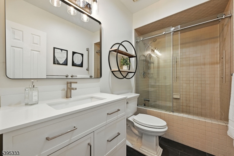 Murray Hill Square - Residential