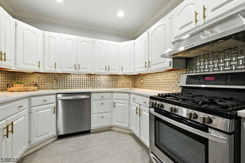 Murray Hill Square - Residential