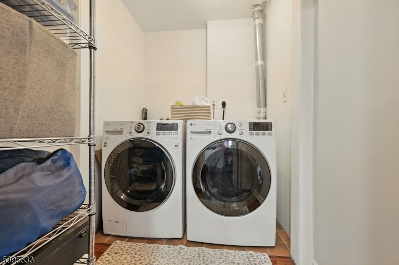 Murray Hill Square - Residential