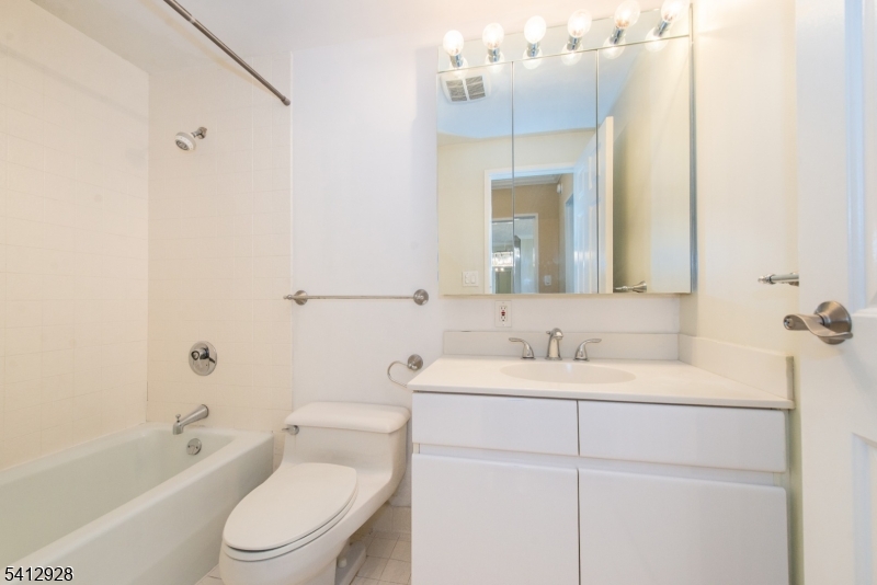 Royal Buckingham - Residential