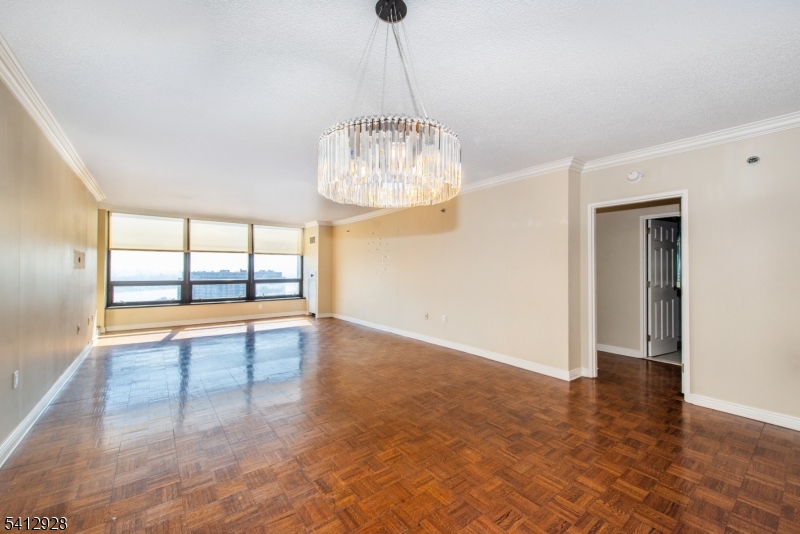 Royal Buckingham - Residential