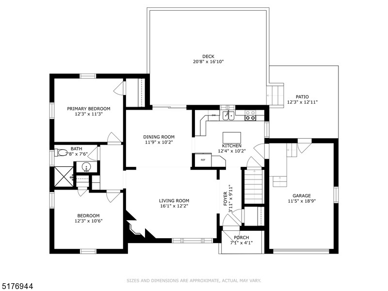 Main image without alt text