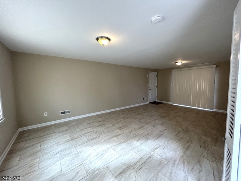 glen park - Residential Lease