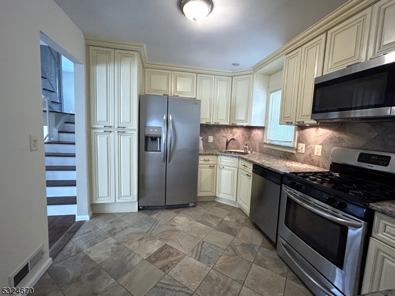 glen park - Residential Lease