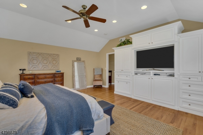 Upper Washington - Residential