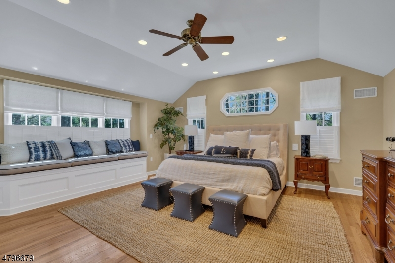 Upper Washington - Residential