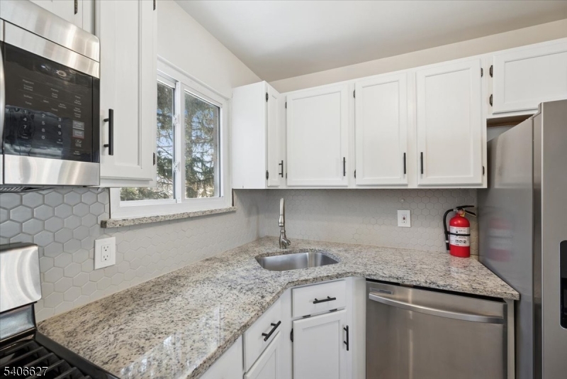 Hill - Residential Lease