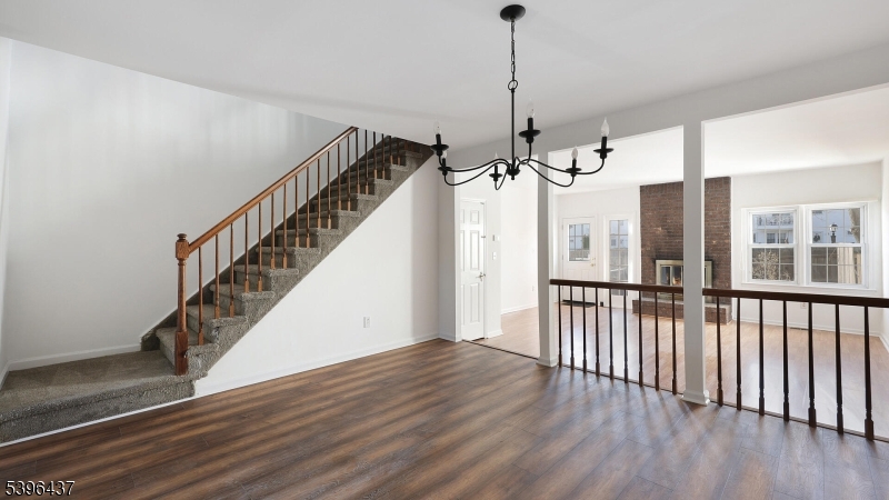 Williamsburg Square - Residential