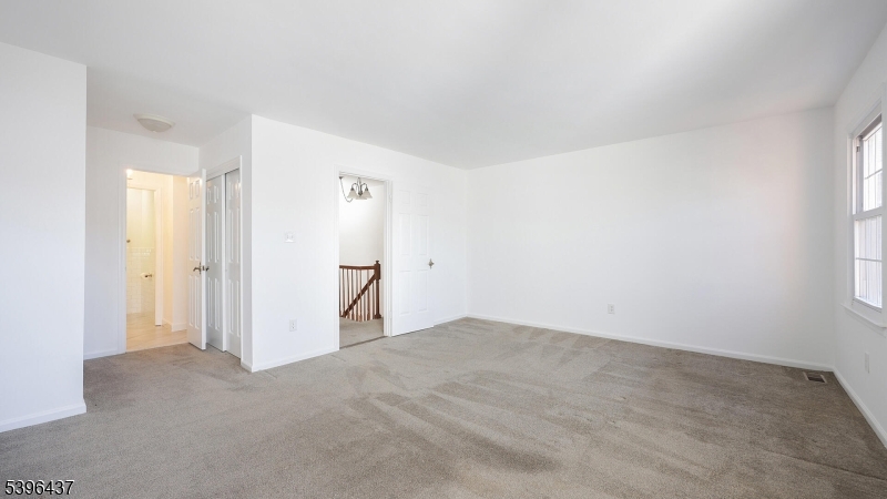 Williamsburg Square - Residential