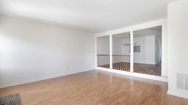 Williamsburg Square - Residential