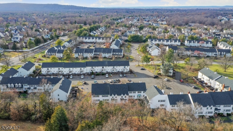 Williamsburg Square - Residential