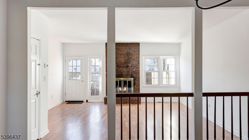 Williamsburg Square - Residential