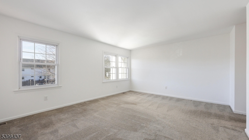 Williamsburg Square - Residential