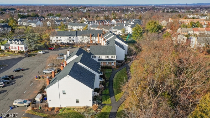 Williamsburg Square - Residential