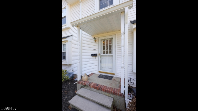 Williamsburg Square - Residential