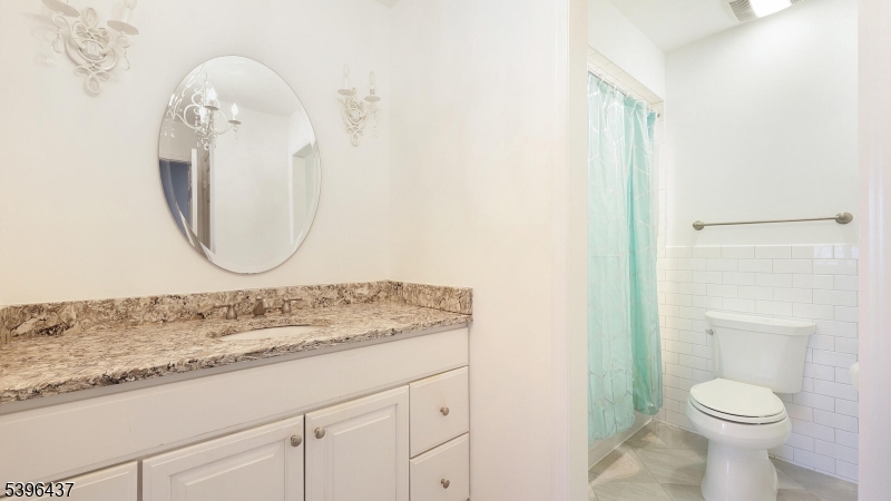 Williamsburg Square - Residential