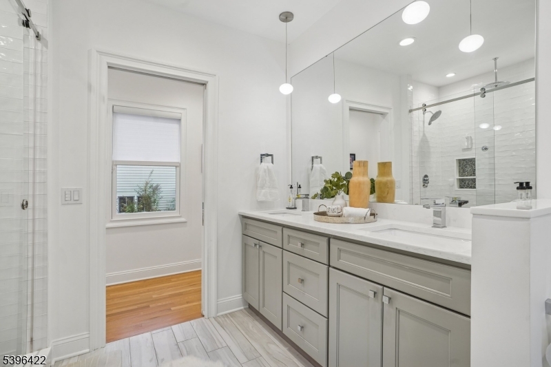 Upper Wyoming - Residential