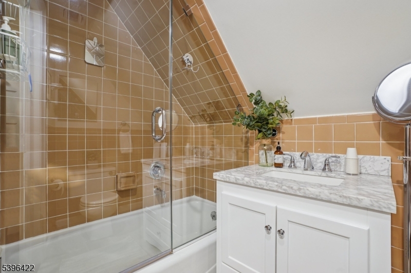 Upper Wyoming - Residential