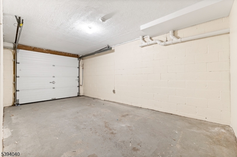 LINCOLN ESTATES - Residential