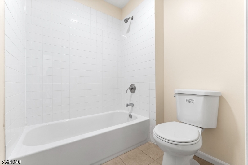 LINCOLN ESTATES - Residential