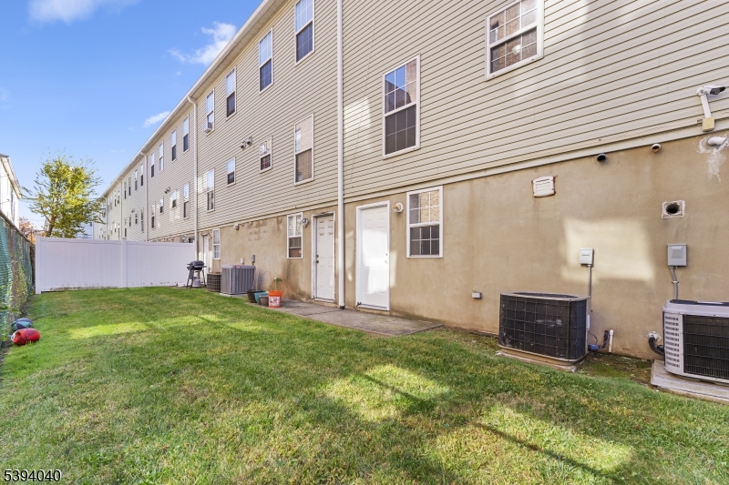 LINCOLN ESTATES - Residential