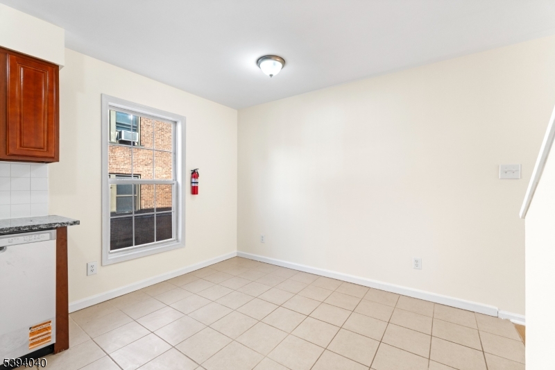 LINCOLN ESTATES - Residential