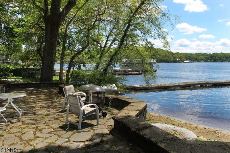 Lake Hopatcong lake front - Residential