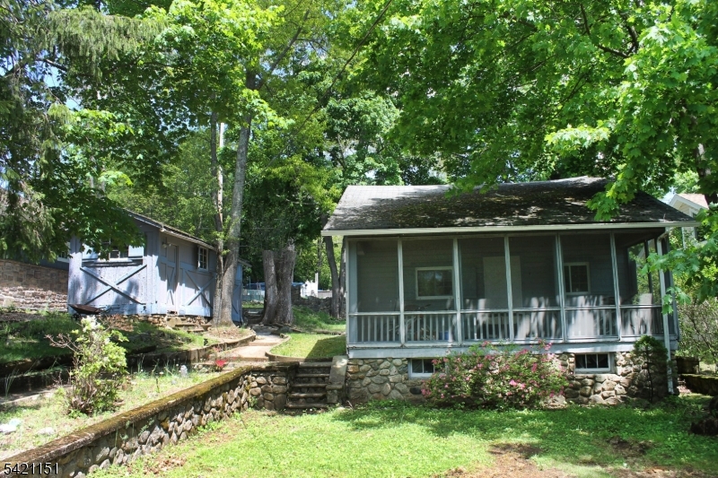 Lake Hopatcong lake front - Residential