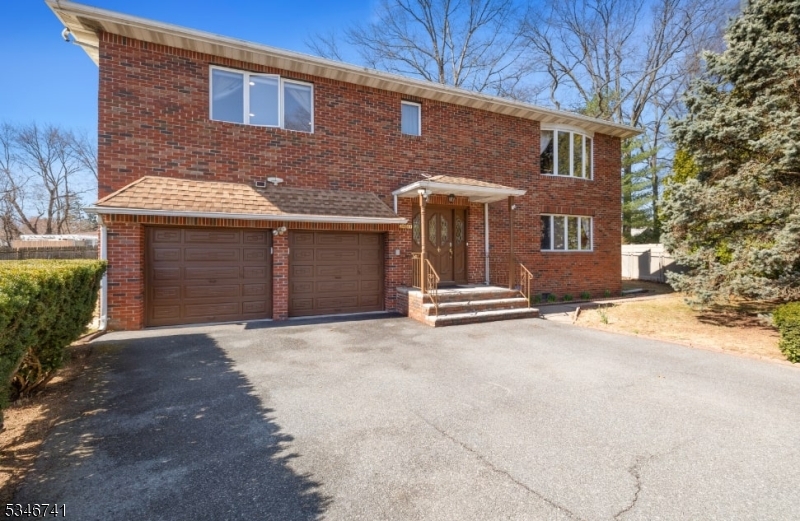 42-00 Debruin Dr