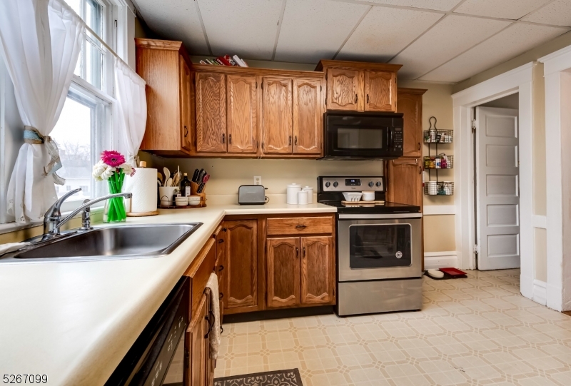 Centenary College - Residential Income