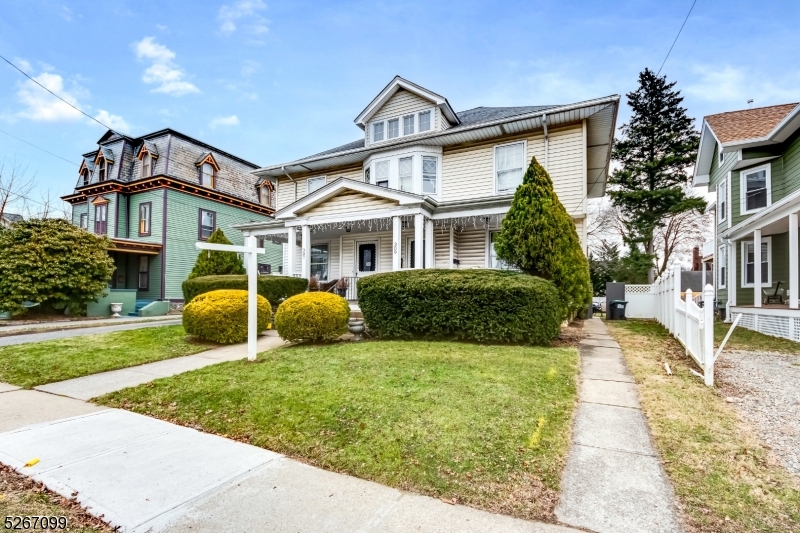 Centenary College - Residential Income