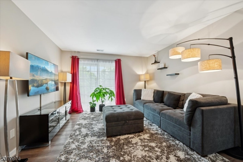 Bridgewater Twp., New Jersey 08805, United States, 2 Bedrooms Bedrooms, ,2 BathroomsBathrooms,Residential,Coming Soon,171161