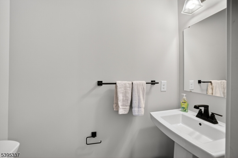 Hackettstown Crossing - Residential