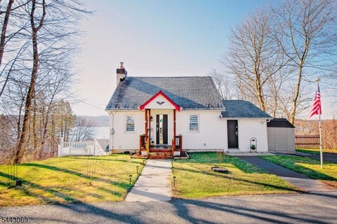 MLS: 4037483