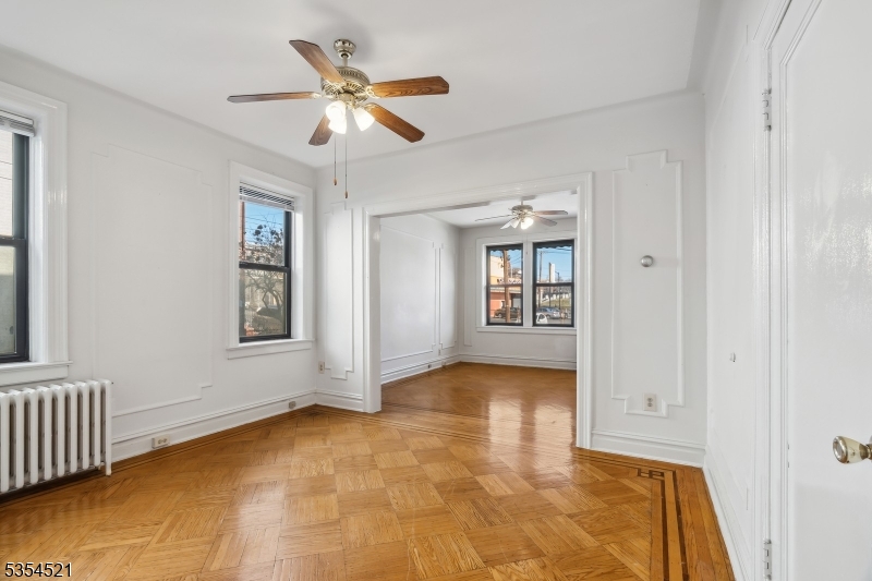 Jersey City, New Jersey 07306, United States, 2 Bedrooms Bedrooms, ,1 BathroomBathrooms,Residential,Active,119699