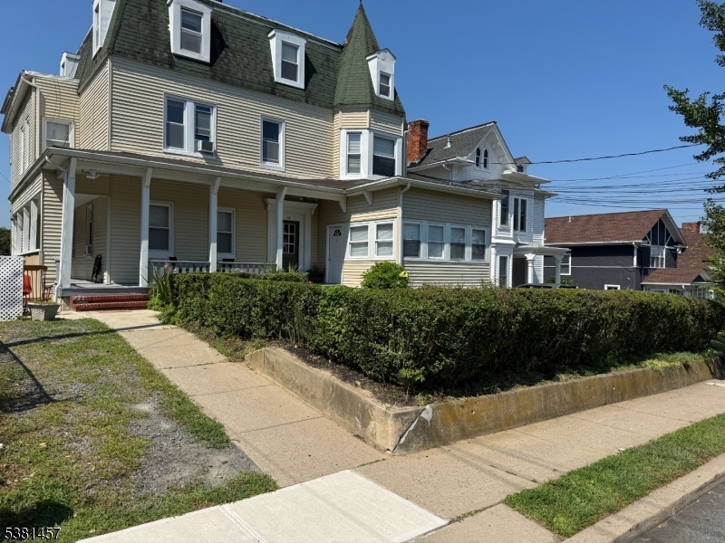 Cattano/ Downtown - Residential Lease