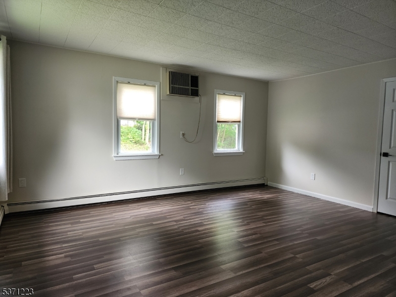 Franklin Boro, New Jersey 07416, United States, 2 Bedrooms Bedrooms, ,1 BathroomBathrooms,Residential,Active,170484