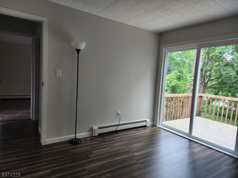 Franklin Boro, New Jersey 07416, United States, 2 Bedrooms Bedrooms, ,1 BathroomBathrooms,Residential,Active,170484