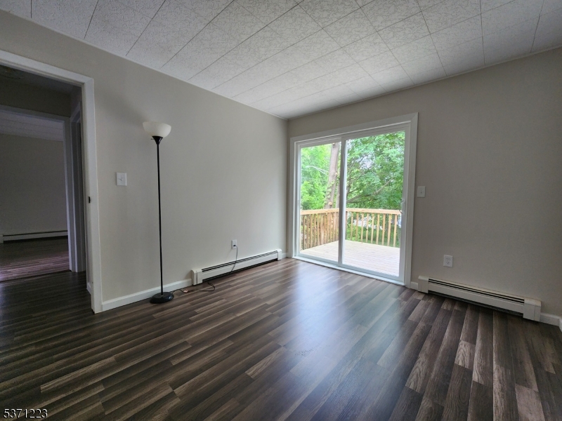 Franklin Boro, New Jersey 07416, United States, 2 Bedrooms Bedrooms, ,1 BathroomBathrooms,Residential,Active,170484