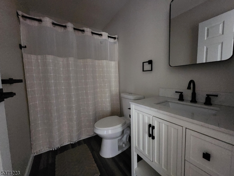 Franklin Boro, New Jersey 07416, United States, 2 Bedrooms Bedrooms, ,1 BathroomBathrooms,Residential,Active,170484