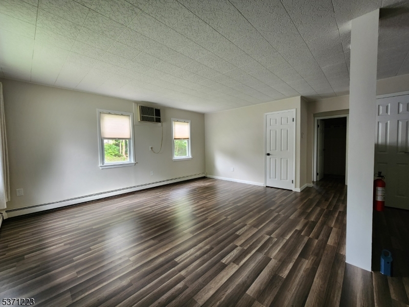 Franklin Boro, New Jersey 07416, United States, 2 Bedrooms Bedrooms, ,1 BathroomBathrooms,Residential,Active,170484