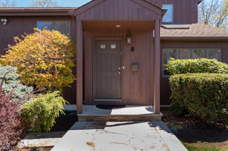 8 Cornell Street