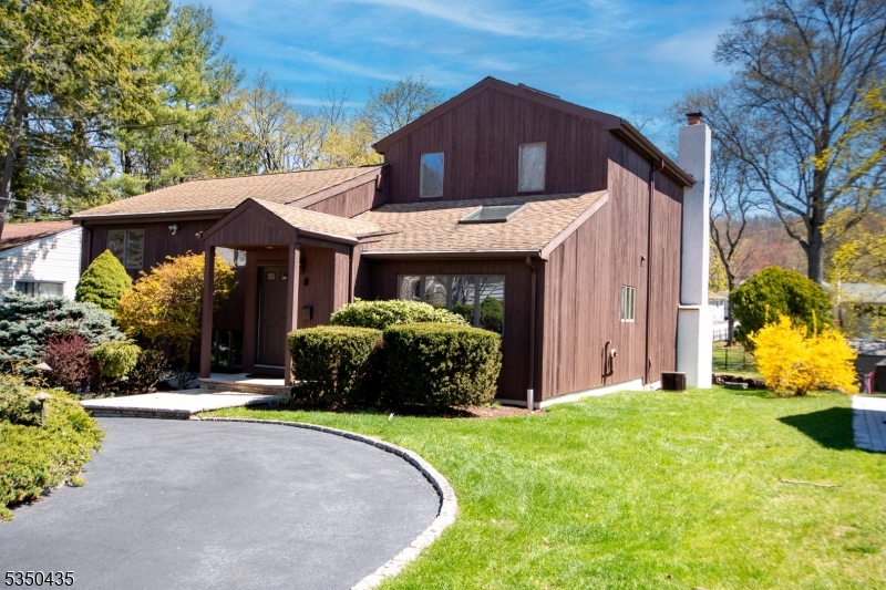 8 Cornell Street