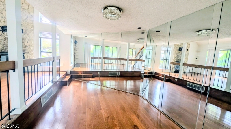 WESTGATE - Residential
