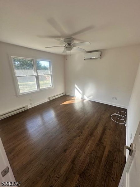 Cedar Grove Twp., New Jersey 07009, United States, 2 Bedrooms Bedrooms, ,3 BathroomsBathrooms,Residential,Active,232367