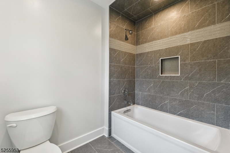 Washington's Headquarters - Residential