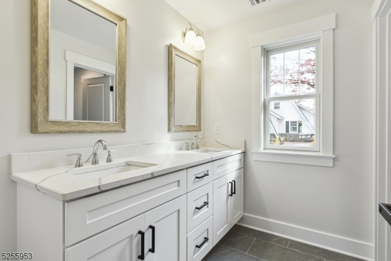 Washington's Headquarters - Residential