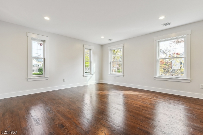 Washington's Headquarters - Residential